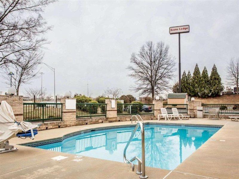 Red Roof Inn & Suites Cornelius - Lake Norman Exteriér fotografie