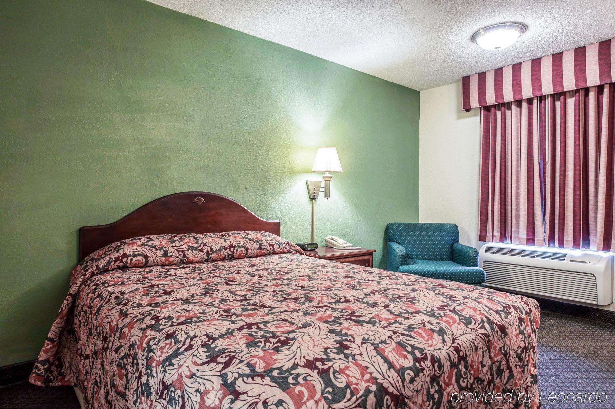 Red Roof Inn & Suites Cornelius - Lake Norman Exteriér fotografie