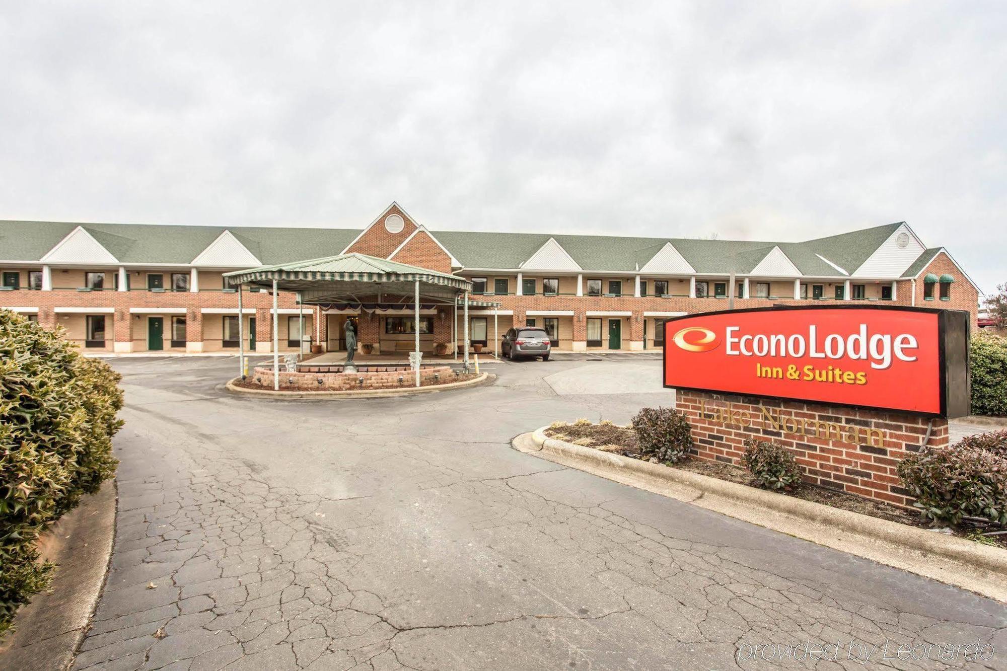Red Roof Inn & Suites Cornelius - Lake Norman Exteriér fotografie